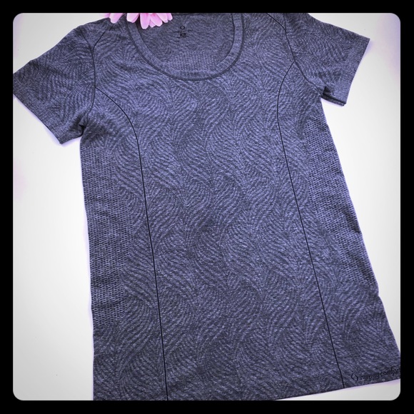 Moving Comfort Tops - Moving Comfort Grey Short Sleeved Athletic Run Top